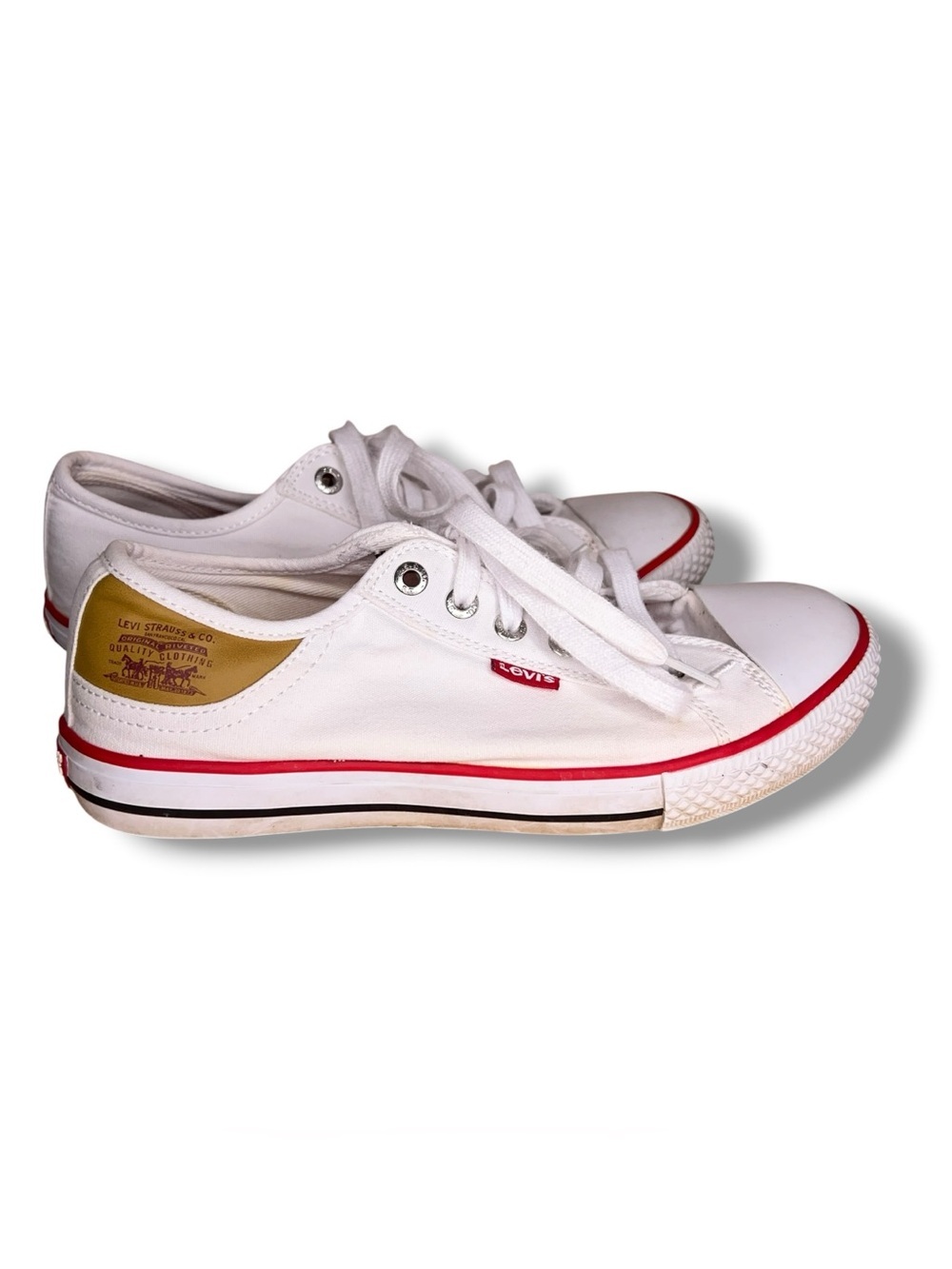 Women’s 6.5 Levis White Low Top Sneakers Casual Comfort Classic Rockabilly
